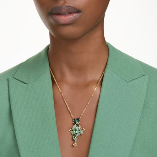 Idyllia pendant Frog, Green, Gold-tone plated