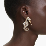 Idyllia clip earrings Crystal pearl, Seahorse, White, Gold-tone plated